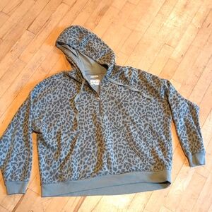 American Eagle soft hooded quarter zip sweatshirt